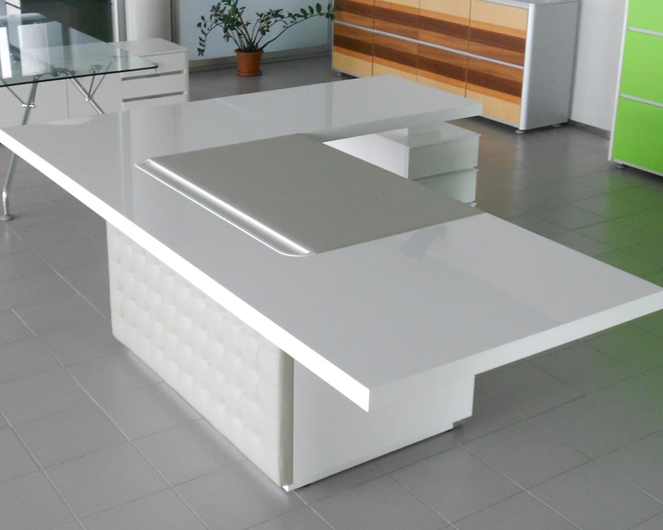 Taiko luxury quality Italian L shaped executive desk. high white gloss lacquered L- Shaped CEO executive desk with leather buttoned modesty panel and matching leather inlaid desk top