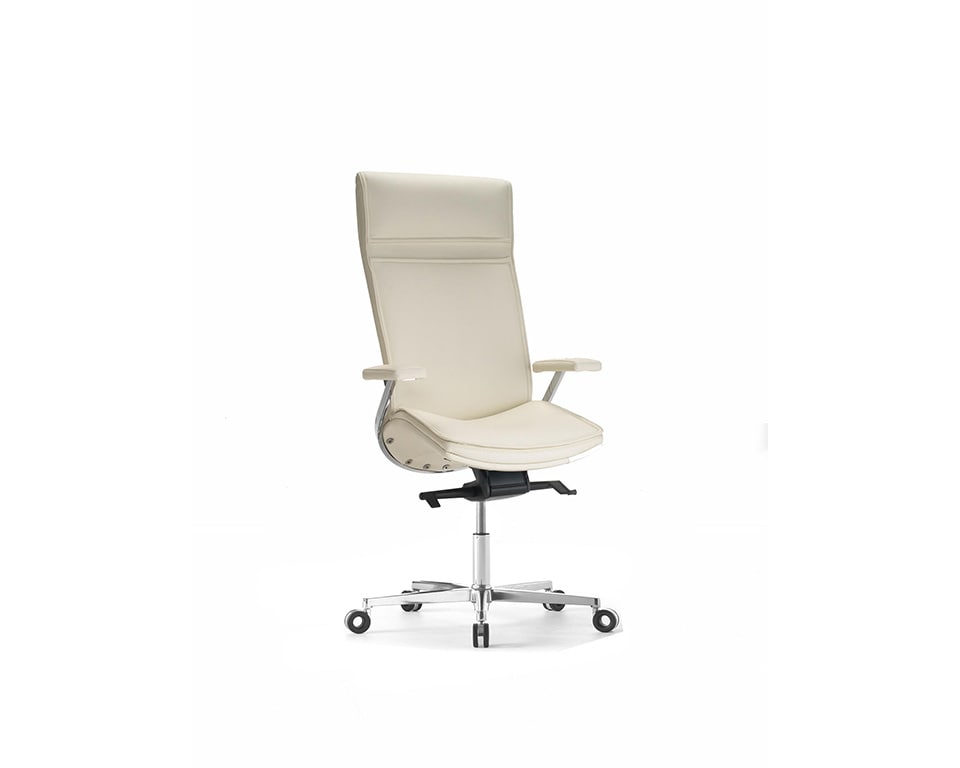 Idesia high back Leather executive office chairs and boardroom cream leather- view from the front