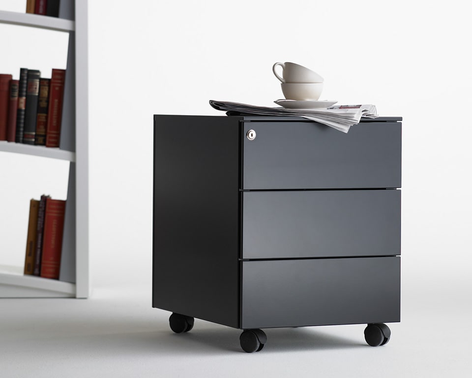 universal steel under desk mobile pedestals in 3 drawer or filing drawer versions in three colours