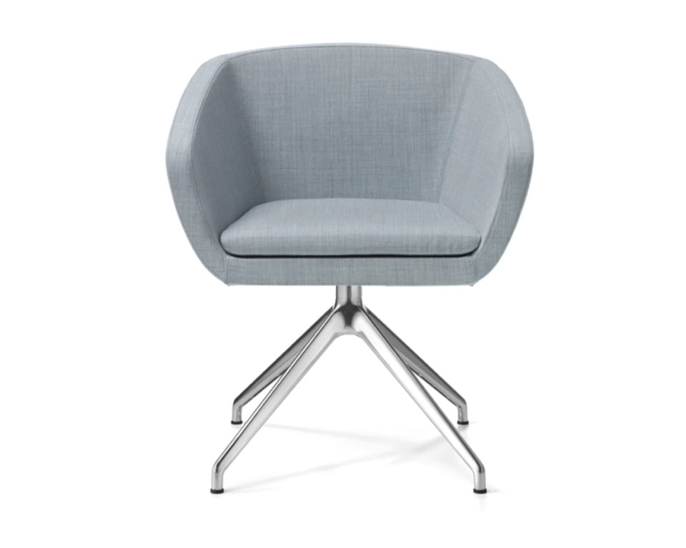 High quality armchair with a 4 spoke die cast aluminium base in leather or fabric