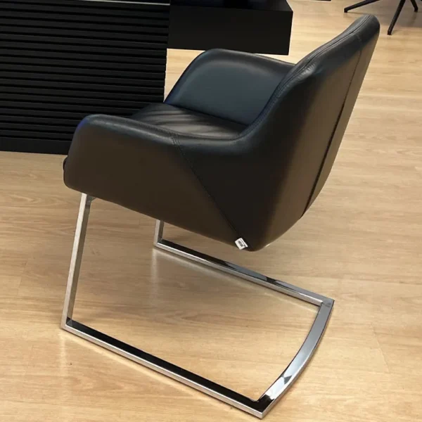 Luxury Cantilever Boardroom Chair In Black Leather