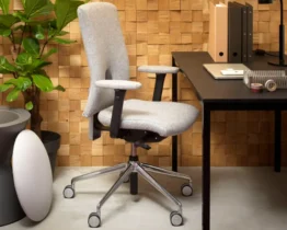 executive office task chair with optional upholstered arms