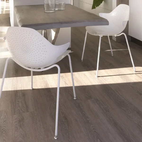 High-end white Stackable chairs in recyclable aluminium