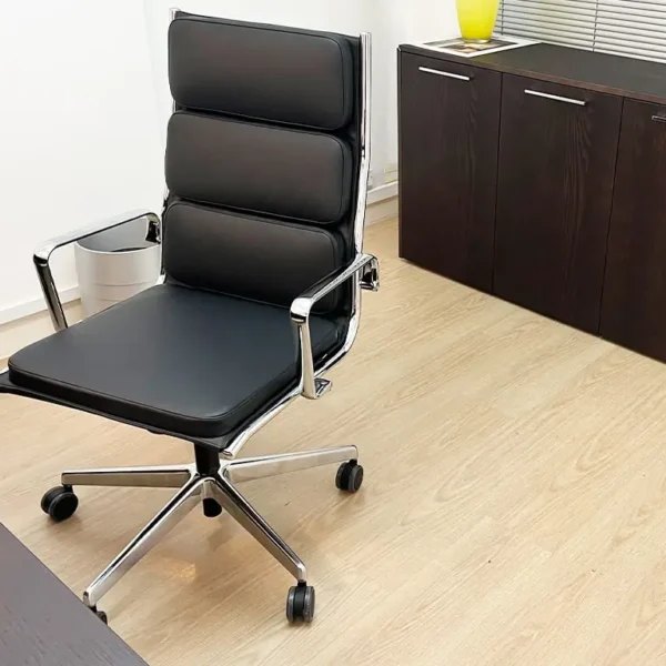 Classic Light Padded Black Leather And Chrome Executive Chair