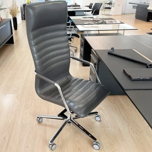 Luxury High Back Executive Office Chair In Dark Grey Leather