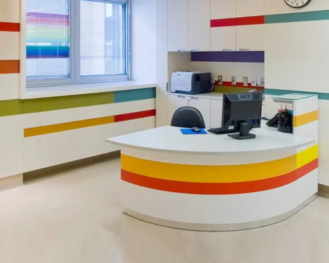 Luxury dda reception desk with bright lacquered front panels