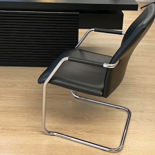 Fabulous high quality visitors chair in black leather